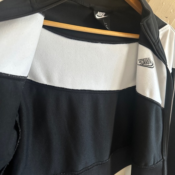 Nike Sportswear Heritage Track Jacket - Picture 8 of 9